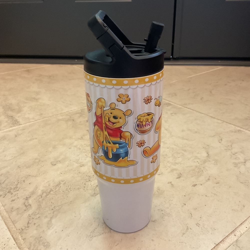 Disney Winnie the Pooh HOGG 30oz Clip Mate Hydro Bottle Insulated Tumbler White